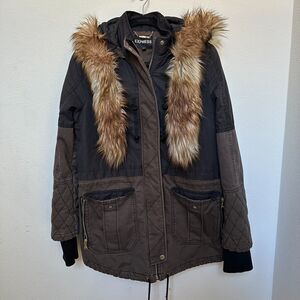 Express Faux Fur-Trimmed Parka Coat – Stylish Quilted Military Jacket with Hood